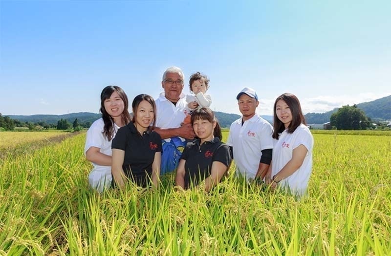 新潟県上越市の農業法人花の米　おいしい新潟米こしひかり　おいしいお米　おいしいこしひかりを農業女子たちがおいしいお米を作っています　WAP100認定企業
